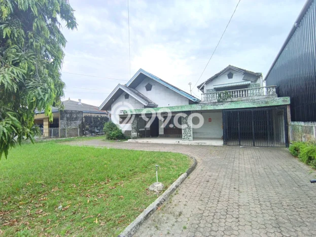 Rumah Mewah Siap Huni LT 700m2 di Medan Barat, Medan Rumah Mewah Siap Huni LT 700m2 di Medan Barat, Medan