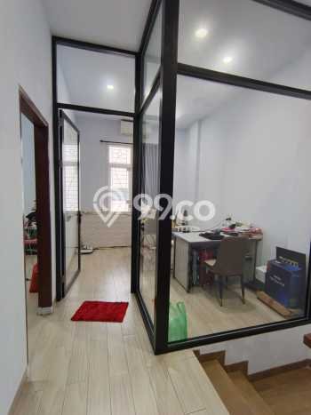 Jual Rumah Favorit Siap Huni LB 150m2 di Medan Timur, Medan Jual Rumah Favorit Siap Huni LB 150m2 di Medan Timur, Medan