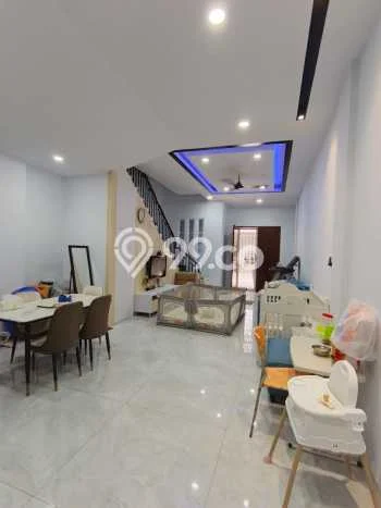 Jual Rumah Favorit Siap Huni LB 150m2 di Medan Timur, Medan Jual Rumah Favorit Siap Huni LB 150m2 di Medan Timur, Medan