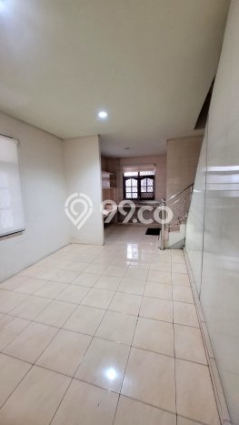 Disewakan Ruko komersial di Medan Kota luas bangunan 250m2 Disewakan Ruko komersial di Medan Kota luas bangunan 250m2