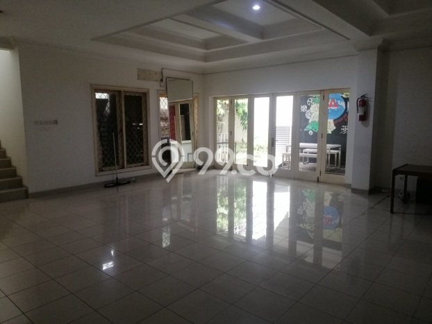 Ready to Use! Premium House LT 859m2 Desain Modern di Kemanggisan Ready to Use! Premium House LT 859m2 Desain Modern di Kemanggisan