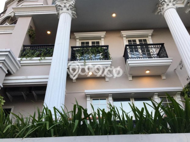 Unit Apartemen Eksklusif Dijual di Lakarsantri dengan 3 Kamar Tidur Unit Apartemen Eksklusif Dijual di Lakarsantri dengan 3 Kamar Tidur