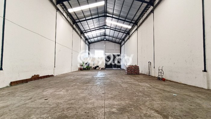 Gudang Dijual di Kebomas Gresik dengan LB 432m2 Gudang Dijual di Kebomas Gresik dengan LB 432m2