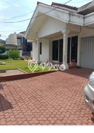 Rumah Mewah LB 340m2 Siap Pakai Desain Elegan di Sukomanunggal, Surabaya Rumah Mewah LB 340m2 Siap Pakai Desain Elegan di Sukomanunggal, Surabaya