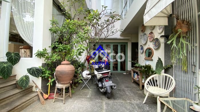 For Sale! Luxury House LT 232m2 Desain Modern di Dago For Sale! Luxury House LT 232m2 Desain Modern di Dago