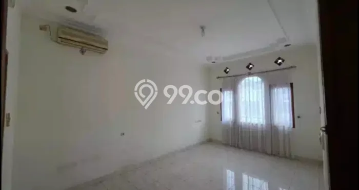 Disewakan Segera Rumah Kondisi Baik di Area Cimahi Tengah, Cimahi Disewakan Segera Rumah Kondisi Baik di Area Cimahi Tengah, Cimahi