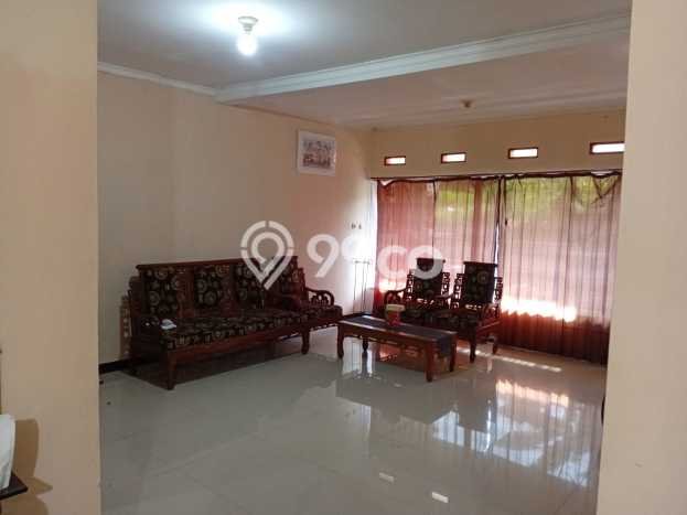 For Sale Rumah 6 Kamar Lokasi Ideal Nyaman dan Strategis di Cibiru For Sale Rumah 6 Kamar Lokasi Ideal Nyaman dan Strategis di Cibiru