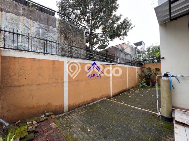 Rumah Sewa Bandung LT 220m2 LB 200m2 Kawasan Setiabudi Rumah Sewa Bandung LT 220m2 LB 200m2 Kawasan Setiabudi