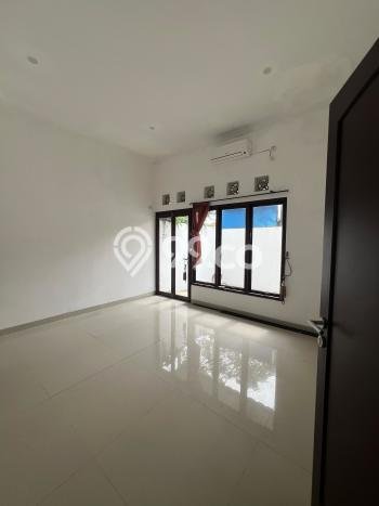 Siap Huni Rumah Mewah 4 Kamar di Mijen Dekat ke Mana Pun Siap Huni Rumah Mewah 4 Kamar di Mijen Dekat ke Mana Pun