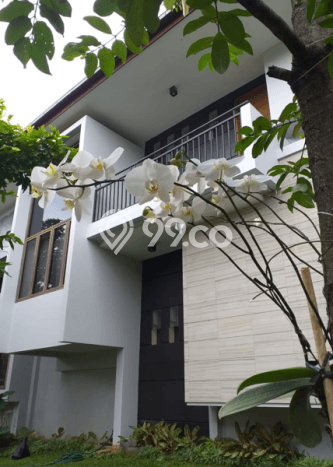 Hunian Mewah LB 500m2 Siap Huni Desain Elegan di BSD The Green, Tangerang Hunian Mewah LB 500m2 Siap Huni Desain Elegan di BSD The Green, Tangerang