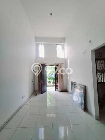 Rumah Luas Asri 3 KT Siap Huni di Graha Raya Tangerang Rumah Luas Asri 3 KT Siap Huni di Graha Raya Tangerang