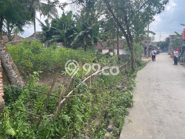 Tanah Kosong Dijual di Tangerang dengan Area 946m2 Tanah Kosong Dijual di Tangerang dengan Area 946m2