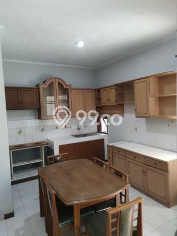 Lokasi terbaik! Rumah siap pakai dikontrakkan di Batununggal LB 120m2 Lokasi terbaik! Rumah siap pakai dikontrakkan di Batununggal LB 120m2