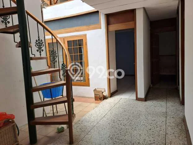 Sewa Rumah Murah di Setra Sari Bandung Punya 7 Kamar Tidur Sewa Rumah Murah di Setra Sari Bandung Punya 7 Kamar Tidur