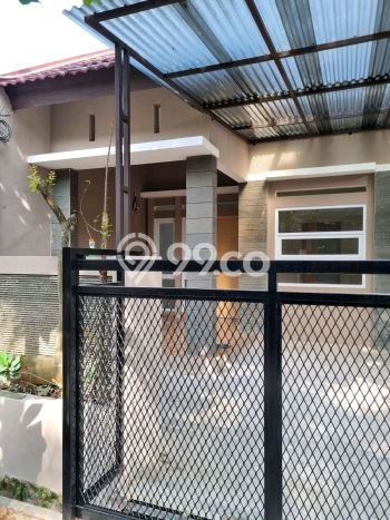 Rumah Minimalis 4 KT di Taman Kopo Indah Bandung Semi Furnished Rumah Minimalis 4 KT di Taman Kopo Indah Bandung Semi Furnished