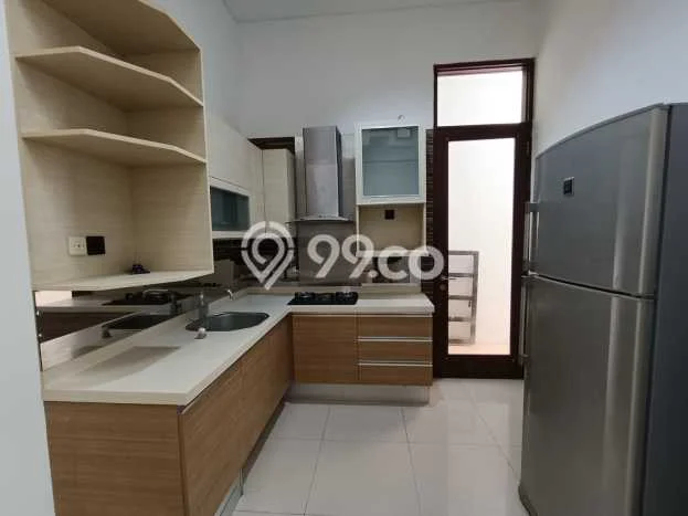Disewakan! Rumah 4 Kamar Tidur &
4 Kamar Mandi di Setra Murni, Bandung Disewakan! Rumah 4 Kamar Tidur &
4 Kamar Mandi di Setra Murni, Bandung