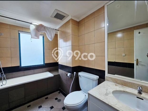 Apartemen Sewa 3 Kamar Hemat Siap Huni di Jakarta Selatan, Luas 178m2 Apartemen Sewa 3 Kamar Hemat Siap Huni di Jakarta Selatan, Luas 178m2