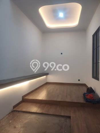 Siap Huni Hunian Elit 4 Kamar di Jagakarsa Dekat ke Mana Saja Siap Huni Hunian Elit 4 Kamar di Jagakarsa Dekat ke Mana Saja