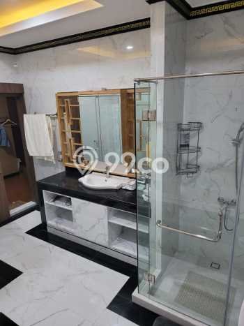 Hunian Mewah Siap Huni LT 180m2 di Kelapa Gading, Jakarta Utara Hunian Mewah Siap Huni LT 180m2 di Kelapa Gading, Jakarta Utara