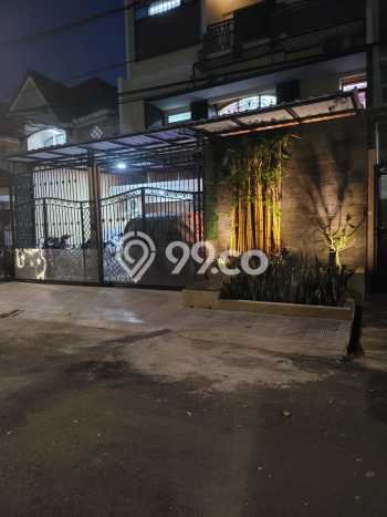 Hunian Mewah Siap Huni LT 180m2 di Kelapa Gading, Jakarta Utara Hunian Mewah Siap Huni LT 180m2 di Kelapa Gading, Jakarta Utara
