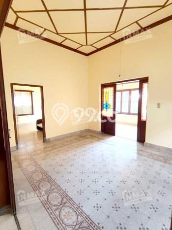 Rumah Luxury Modern Tanpa Renovasi di Malang Kota Malang Rumah Luxury Modern Tanpa Renovasi di Malang Kota Malang