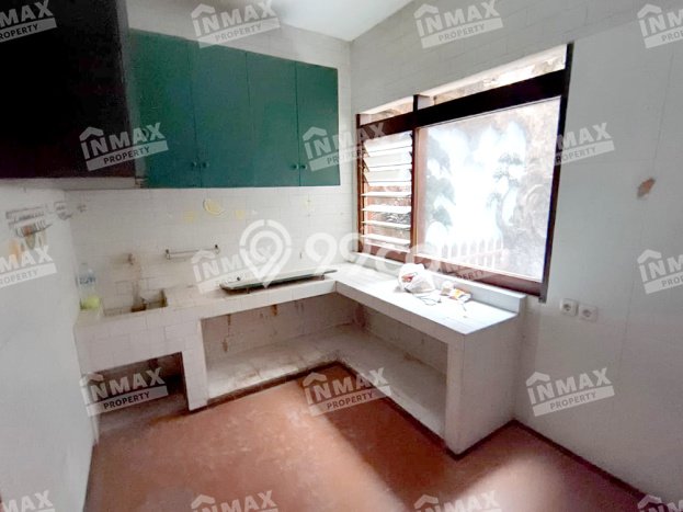 For Sale! Premium House LT 191m2 Desain Modern di Malang Kota For Sale! Premium House LT 191m2 Desain Modern di Malang Kota