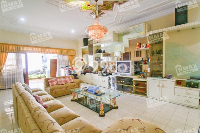 Rumah Luxury Modern Tanpa Renovasi di Malang Kota Malang Rumah Luxury Modern Tanpa Renovasi di Malang Kota Malang