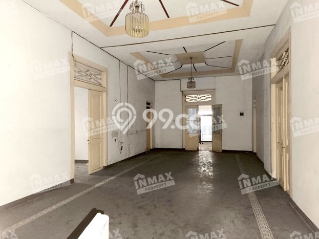 SIAP HUNI! Rumah Strategis area Klojen, Luas 650m2m² LB 400m2m² SIAP HUNI! Rumah Strategis area Klojen, Luas 650m2m² LB 400m2m²