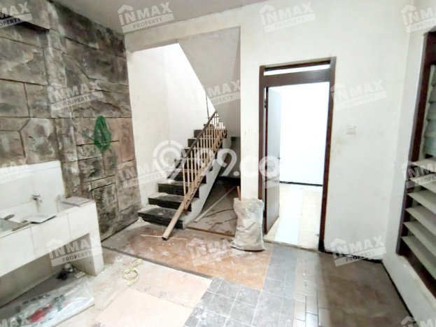For Sale! Premium House LT 191m2 Desain Modern di Malang Kota For Sale! Premium House LT 191m2 Desain Modern di Malang Kota