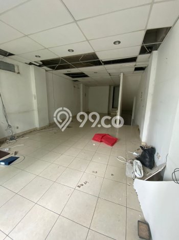 Ruko Dijual di Jakarta Barat LT 106m2 & LB 424m2 Lokasi Terbaik! Ruko Dijual di Jakarta Barat LT 106m2 & LB 424m2 Lokasi Terbaik!