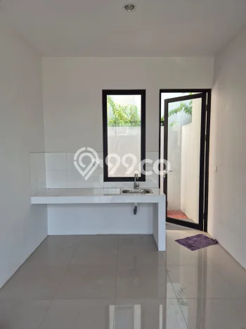 Disewakan! Rumah 2 Kamar Tidur &
2 Kamar Mandi di Citra Garden, Jakarta Barat Disewakan! Rumah 2 Kamar Tidur &
2 Kamar Mandi di Citra Garden, Jakarta Barat