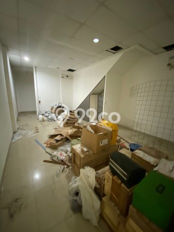 Ruko Dijual di Jakarta Barat LT 106m2 & LB 424m2 Lokasi Terbaik! Ruko Dijual di Jakarta Barat LT 106m2 & LB 424m2 Lokasi Terbaik!
