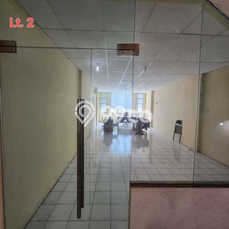 Ruko Strategis Kawasan Bandengan, Luas 250m², Kawasan Komersial Ruko Strategis Kawasan Bandengan, Luas 250m², Kawasan Komersial