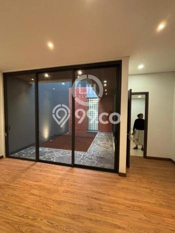 Rumah Mewah Siap Huni LT 250m2 di Gajah Mungkur, Semarang Rumah Mewah Siap Huni LT 250m2 di Gajah Mungkur, Semarang