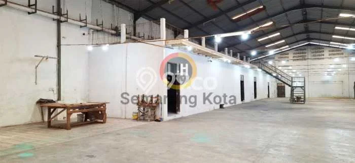 Disewakan Gudang komersial di Semarang Timur luas bangunan 3000m2 Disewakan Gudang komersial di Semarang Timur luas bangunan 3000m2