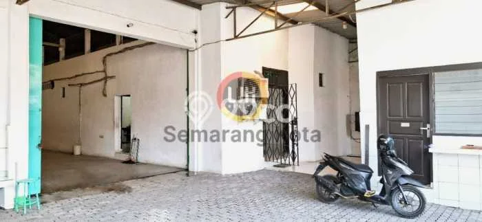 Disewakan Gudang komersial di Semarang Timur luas bangunan 3000m2 Disewakan Gudang komersial di Semarang Timur luas bangunan 3000m2