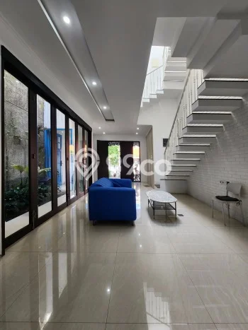 Siap Huni Rumah Mewah 4 Kamar di Cilandak Dekat ke Mana Saja Siap Huni Rumah Mewah 4 Kamar di Cilandak Dekat ke Mana Saja