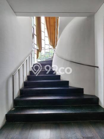 Hunian Elit LB 550m2 Siap Pakai Desain Elegan di Kemang, Jakarta Selatan Hunian Elit LB 550m2 Siap Pakai Desain Elegan di Kemang, Jakarta Selatan