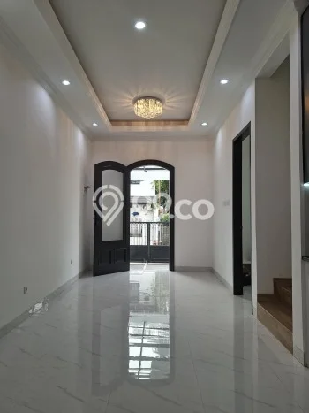 Rumah Elit Modern Tanpa Renovasi di Lebak Bulus Jakarta Selatan Rumah Elit Modern Tanpa Renovasi di Lebak Bulus Jakarta Selatan