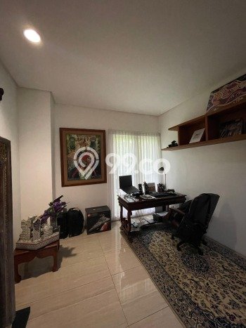 Siap Huni Hunian Elit 5 Kamar di Kebayoran Baru Dekat ke Mana Pun Siap Huni Hunian Elit 5 Kamar di Kebayoran Baru Dekat ke Mana Pun