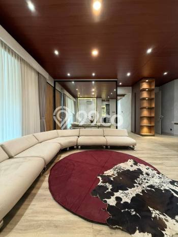 For Sale! Luxury House LT 260m2 Desain Elegan di Pondok Indah For Sale! Luxury House LT 260m2 Desain Elegan di Pondok Indah