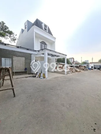 Rumah Elit Modern Tanpa Renovasi di Lebak Bulus Jakarta Selatan Rumah Elit Modern Tanpa Renovasi di Lebak Bulus Jakarta Selatan
