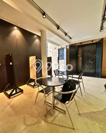 INVESTASI POTENSIAL! Kantor Kawasan Kebayoran Baru, Luas 409m2m², Kawasan Komersial INVESTASI POTENSIAL! Kantor Kawasan Kebayoran Baru, Luas 409m2m², Kawasan Komersial