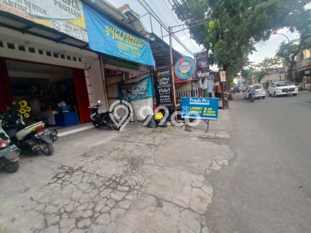 Unit Ruko Dijual di Bandung LT 378m2 & LB 400m2 Unit Ruko Dijual di Bandung LT 378m2 & LB 400m2