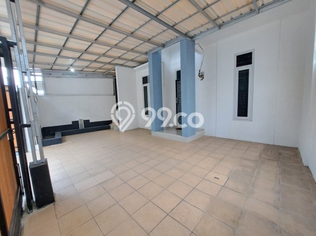Rumah Luas Asri 4 KT Siap Pakai di Permata Medang Tangerang Rumah Luas Asri 4 KT Siap Pakai di Permata Medang Tangerang
