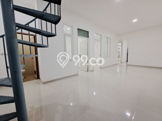 Rumah Luas Asri 4 KT Siap Pakai di Permata Medang Tangerang Rumah Luas Asri 4 KT Siap Pakai di Permata Medang Tangerang