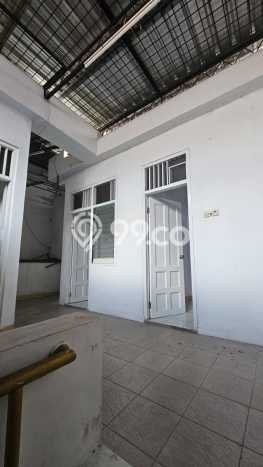 Disewakan! Rumah 4 Kamar Tidur &
2 Kamar Mandi di Citra Garden, Jakarta Barat Disewakan! Rumah 4 Kamar Tidur &
2 Kamar Mandi di Citra Garden, Jakarta Barat