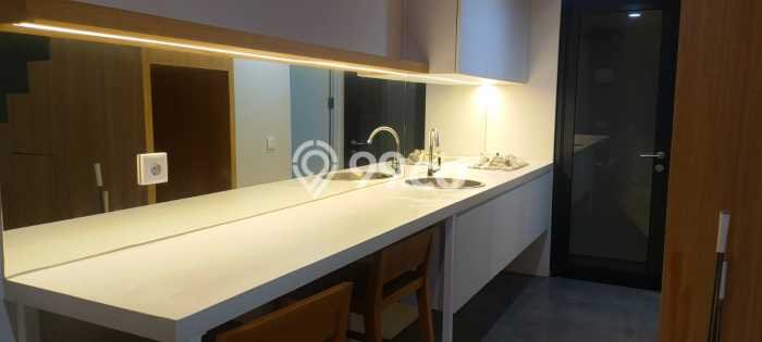 Disewakan Rumah Konsep Modern di BSD Tangerang Selatan dengan 1 KT Disewakan Rumah Konsep Modern di BSD Tangerang Selatan dengan 1 KT
