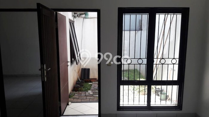 Jual Rumah Bagus Siap Huni LB 128m2 di Karawaci, Tangerang Jual Rumah Bagus Siap Huni LB 128m2 di Karawaci, Tangerang
