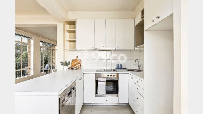 FOR SALE Hunian Apartemen High-Class di Menteng dengan 1 Kamar Tidur & Luas 62m2 FOR SALE Hunian Apartemen High-Class di Menteng dengan 1 Kamar Tidur & Luas 62m2